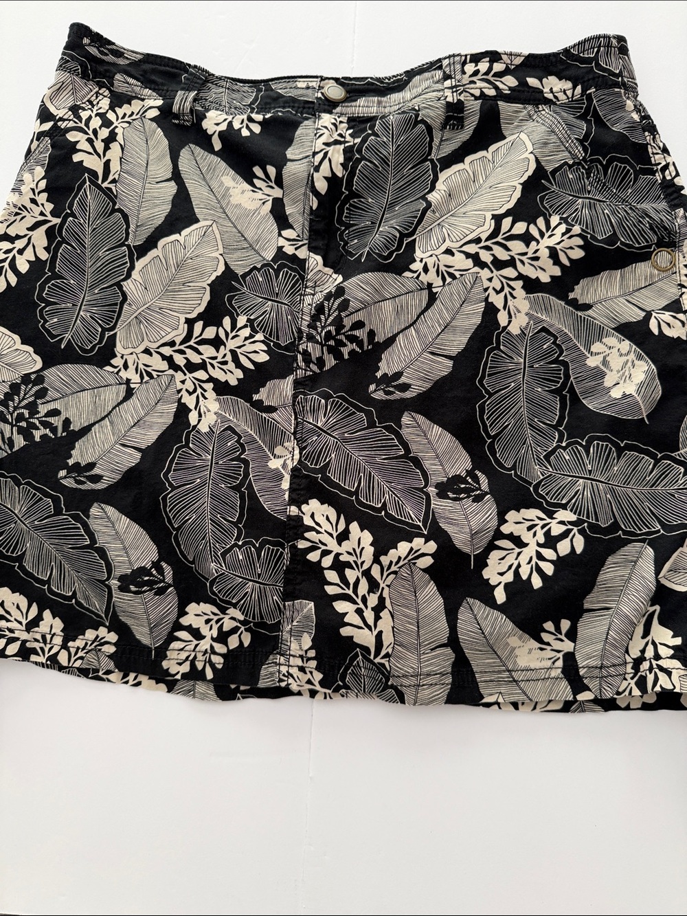 croft & barrow Black Shorts with Cream Tropical Leaf Print